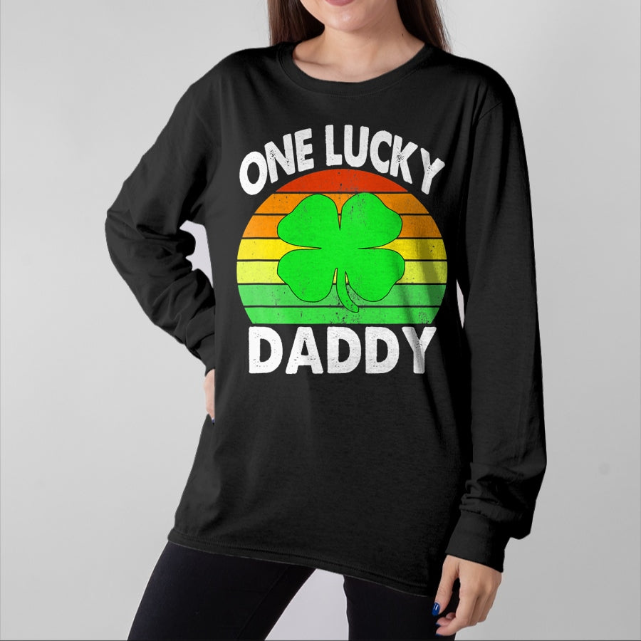 Gift for Dad Shirt, Funny Dad Unisex T-Shirt/Hoodie/Sweatshirt HLT00 – One Lucky Dad Funny Father Irish Clovers St Patrick_s Day T-Shirt
