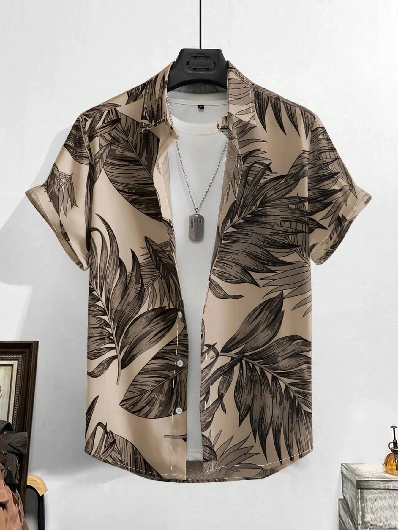 Hawaiian Shirt – Vintage Print, Slim Fit & Casual Beach Style