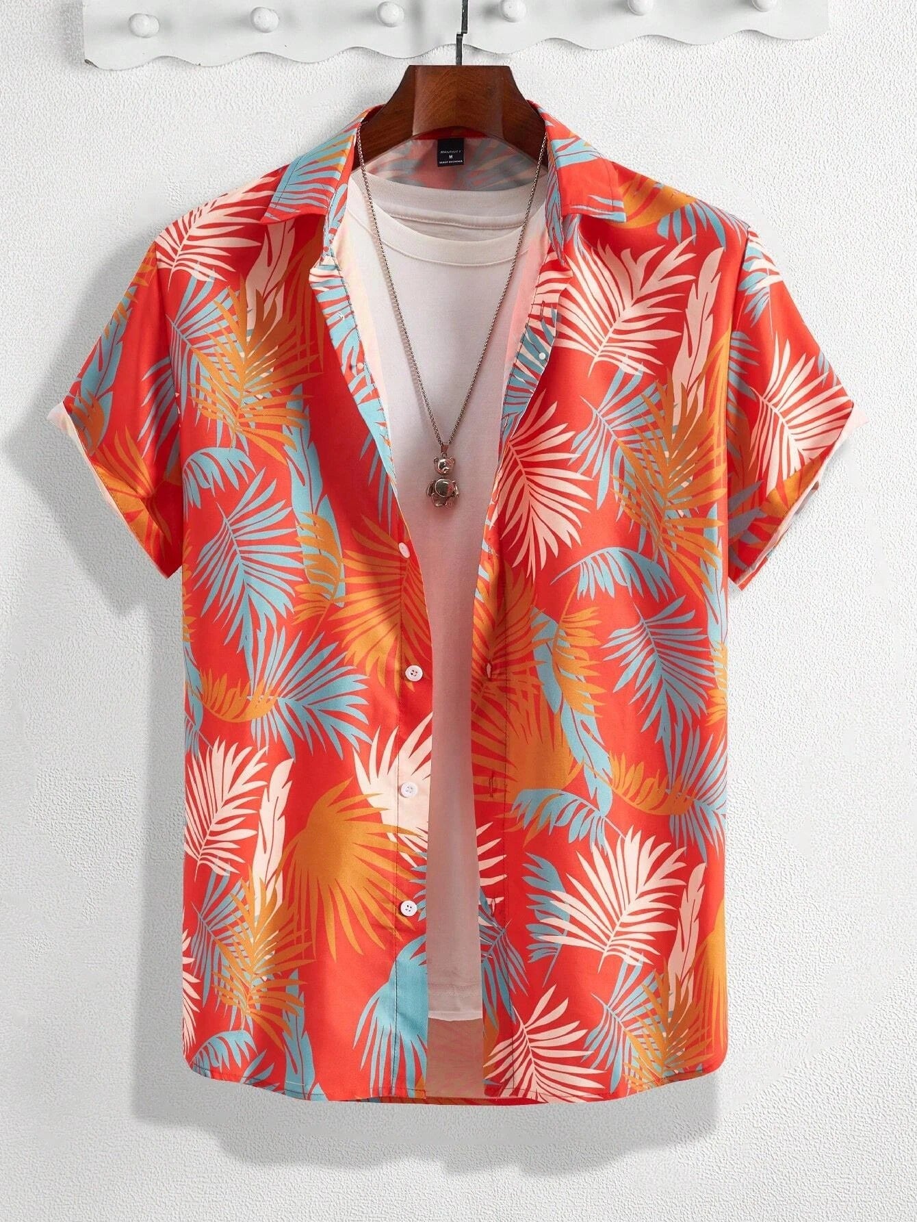 Hawaiian Shirt – Vintage Print, Slim Fit & Casual Beach Style