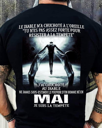 Je Suis la Tempête – Ne Jamais Sous-Estimer le Pouvoir d’un Homme Né en Mai – T-Shirt Homme - male fr05 / CCDI05 (SKU26T-01160-05)