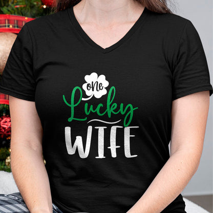 Best Wife Shirt, Wife and Husband Unisex T-Shirt/Hoodie/Sweatshirt HLT00 - Gift for wife T shirt, lucky wife   Womens Happy Saint Patricks Day Irish Shamrock One Lucky Wife V-