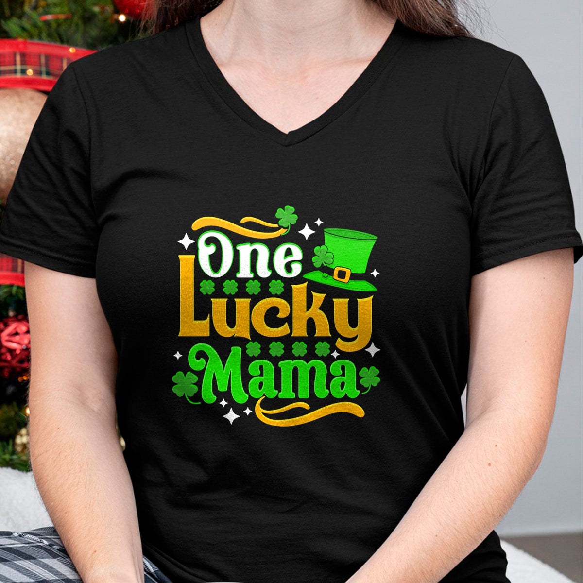 Gift for Mom Shirt, Funny Mom Unisex T-Shirt/Hoodie/Sweatshirt HLT00 - One Lucky Mama St Patricks Day Mom T-Shirt
