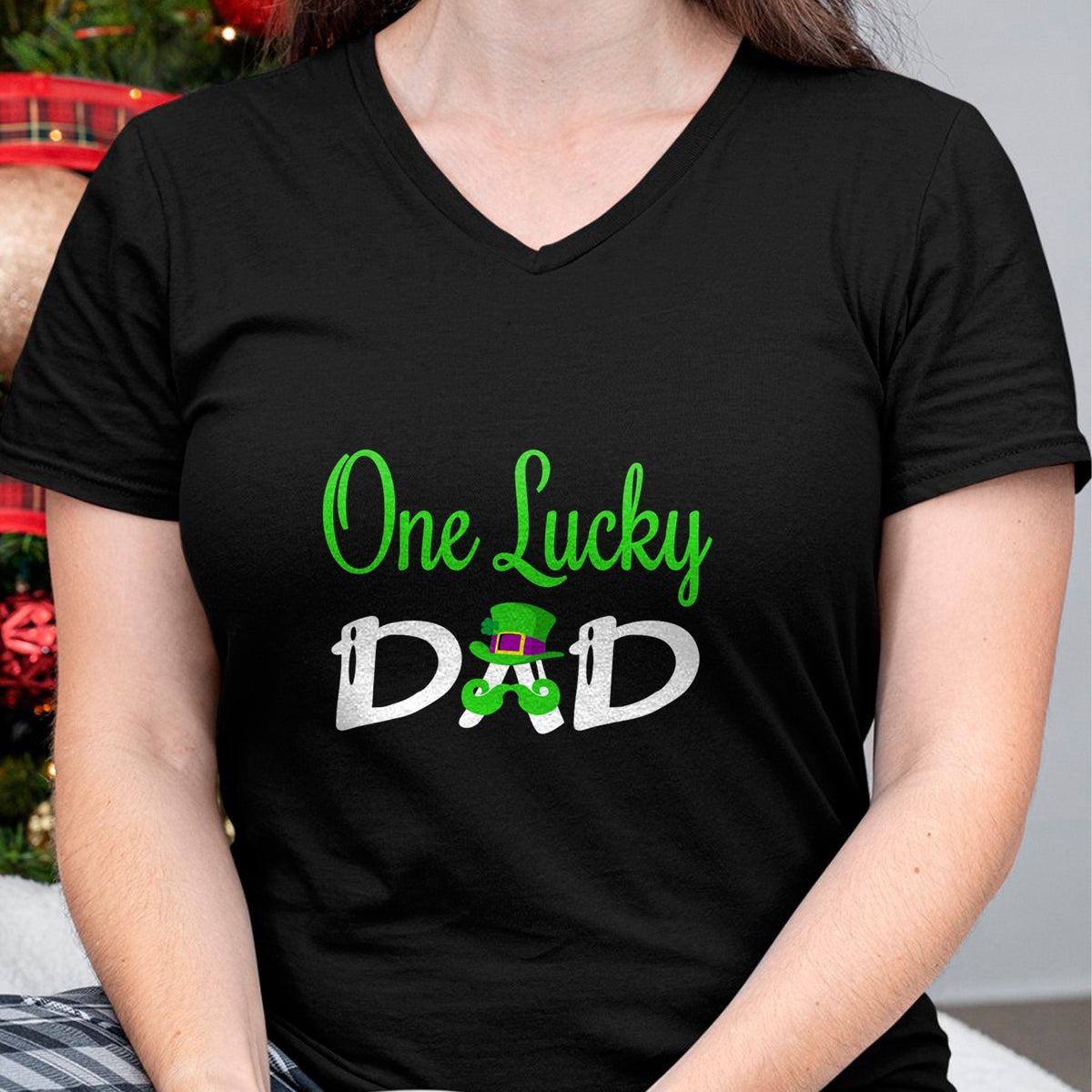 Gift for Dad Shirt, Funny Dad Unisex T-Shirt/Hoodie/Sweatshirt HLT00 – One Lucky Dad St. Patrick`s Day T-Shirt