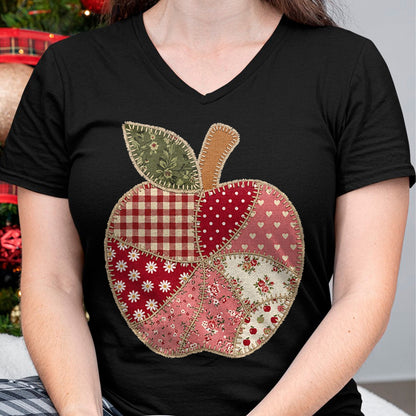 Best Teacher Shirt, Funny Teacher UnisexT-Shirt/Hoodie/Sweatshirt HLT00 - Vintage Quilted Apple Cute Teacher Back to School T-Shirt