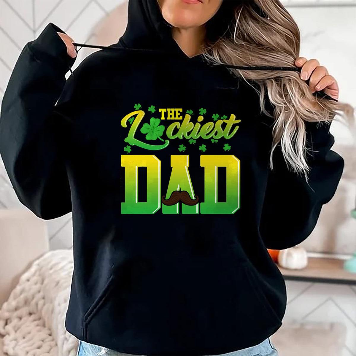 Gift for Dad Shirt, Funny Dad Unisex T-Shirt/Hoodie/Sweatshirt HLT00 – Mens Luckiest Dad Tshirt St. Patrick_s Day Lucky Irish Gift Tee