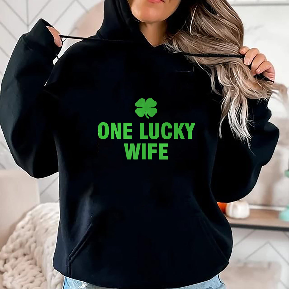 Best Wife Shirt, Wife and Husband Unisex T-Shirt/Hoodie/Sweatshirt HLT00 - Gift for wife T shirt, lucky wife   One Lucky Wife Tank Top (2)