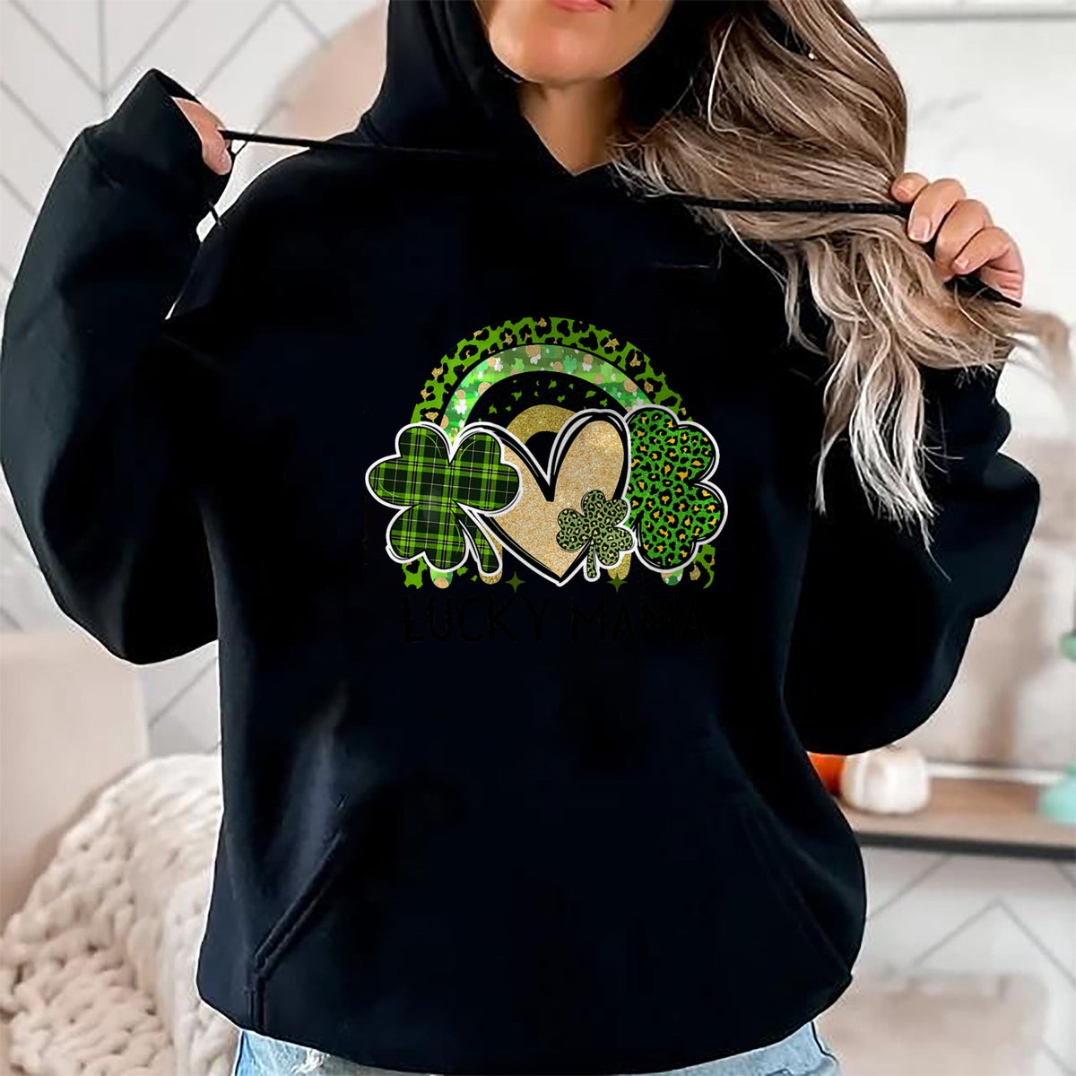 Gift for Mom Shirt, Funny Mom Unisex T-Shirt/Hoodie/Sweatshirt HLT00 - Lucky Mama Family St Patricks Day Mom Mother_s Day Lucky T-Shirt