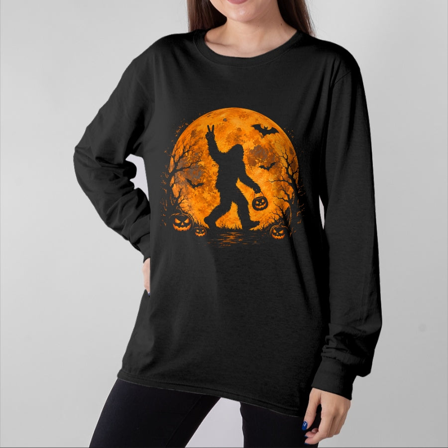 Best Thanksgiving Family Shirt , Funny Thanksgiving UnisexT-Shirt/Hoodie/Sweatshirt HLT00 - Spooky Halloween Bigfoot Pumpkin Funny Halloween Sasquatch T-Shirt