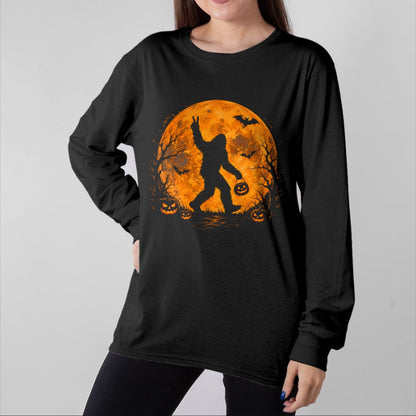Best Thanksgiving Family Shirt , Funny Thanksgiving UnisexT-Shirt/Hoodie/Sweatshirt HLT00 - Spooky Halloween Bigfoot Pumpkin Funny Halloween Sasquatch T-Shirt