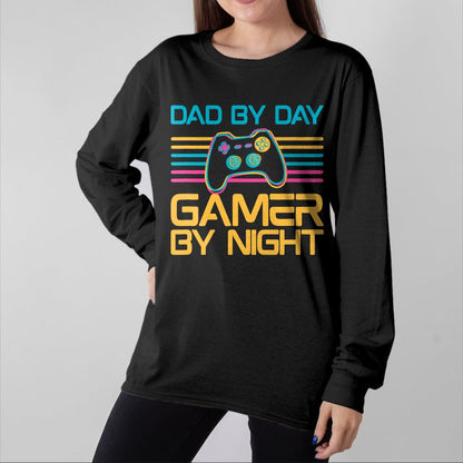 Gift for Dad Shirt, Funny Dad Unisex T-Shirt/Hoodie/Sweatshirt HLT00 – Dad By Day Gamer By Night Video Games Lover Gamer Dad T-Shirt