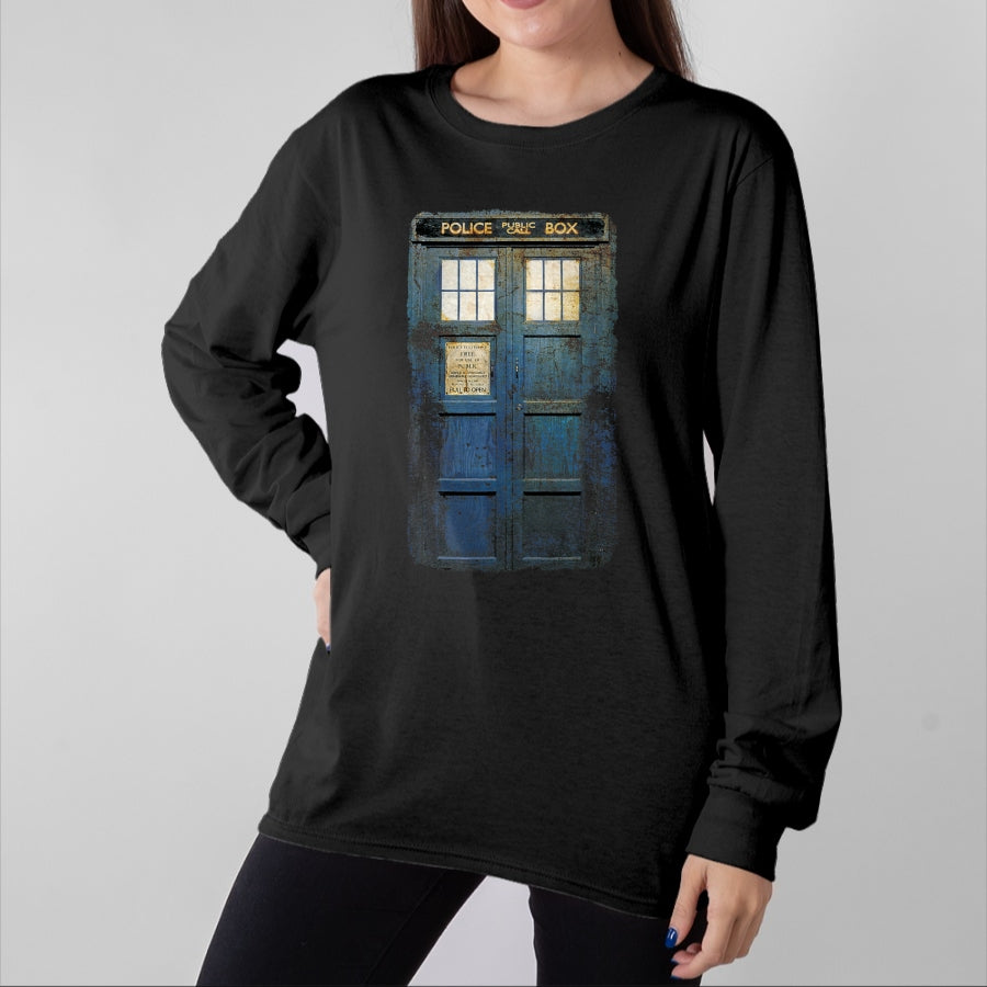 Best Doctor Shirt, Funny Doctor UnisexT-Shirt/Hoodie/Sweatshirt HLT00 - Cosplay Tardis Distressed Time-Traveller Sci-Fan T-Shirt
