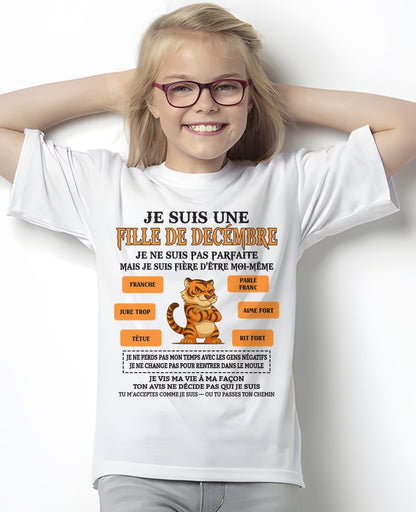 JE SUIS UNE FILLE DE DÉCEMBRE - fma ccdi12 / fr12 (SKU26T-01240-12)