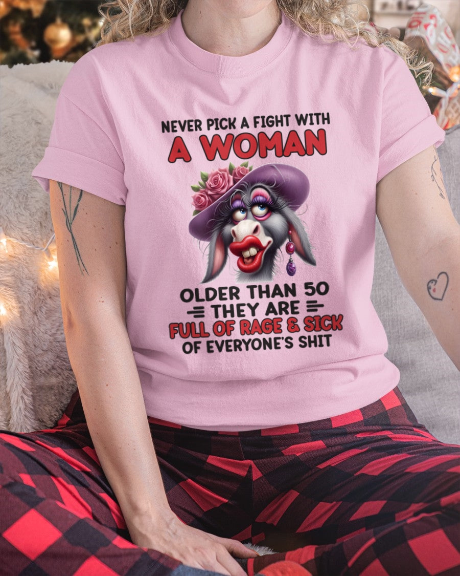 ccdi00 - NEVER PICK A FIGHT WITH A WOMAN OLDER THAN 50 - (SKU2603-38)