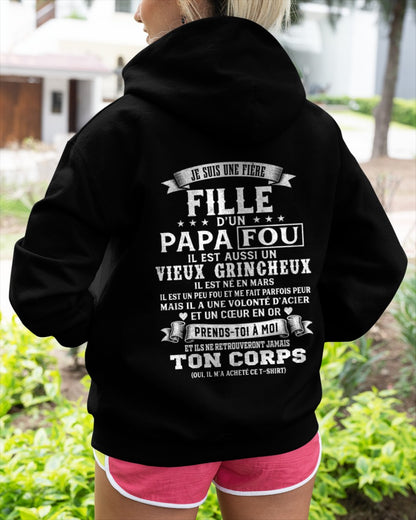 FR03 - JE SUIS UNE FIÈRE FILLE D’UN PAPA FOU – Cadeau D’Anniversaire D’un Papa Né En Mars - ccdi03 (SKU2605-388-03)