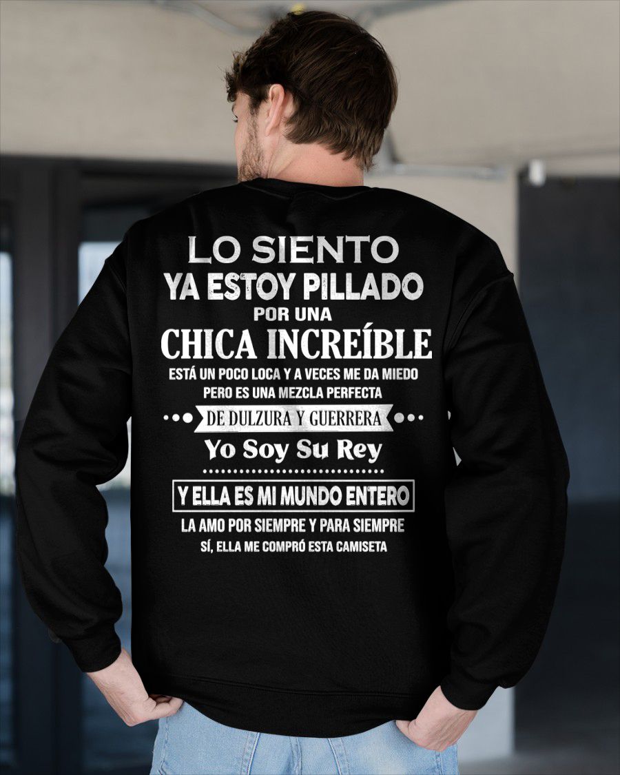 CAMISETA GRACIOSA ESTOY PILLADO POR UNA MUJER INCREÍBLE – EL JUBILADO MÁS SEXY DE LA ZONA - REGALO DE CUMPLEAÑOS PARA HOMBRES / MUJERES - CCDI00sp (SKU04-112-00)